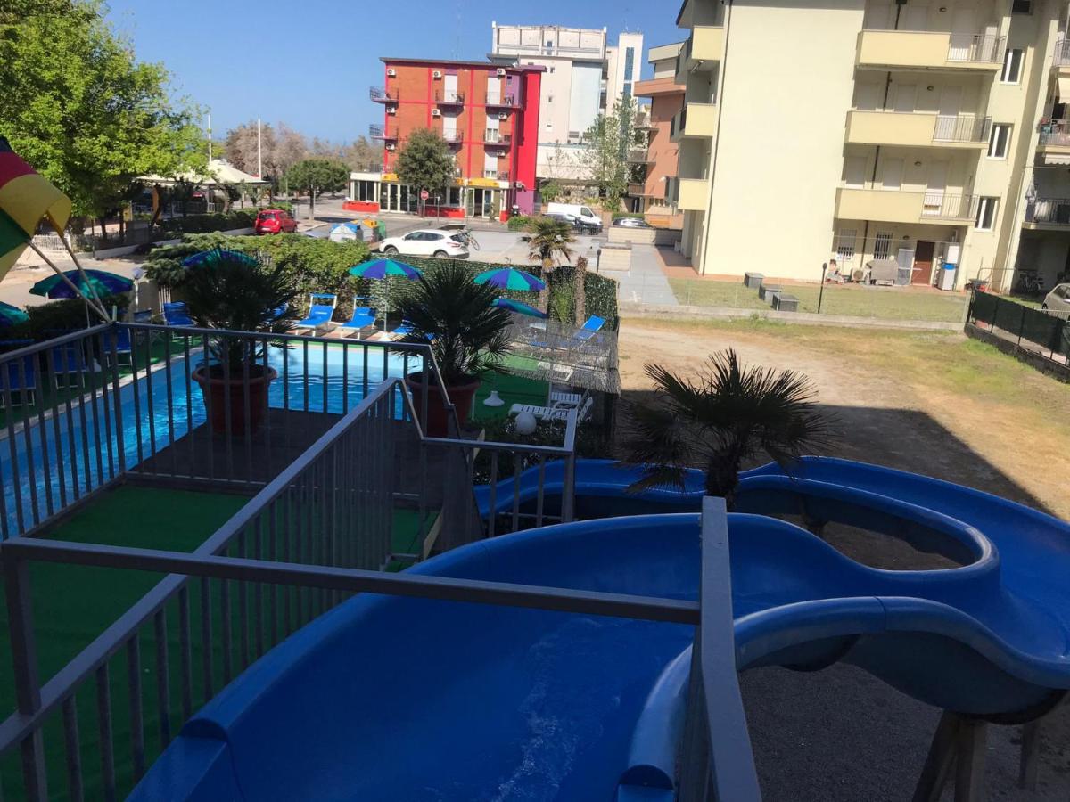 Club Hotel Residence Cesenatico Exterior foto