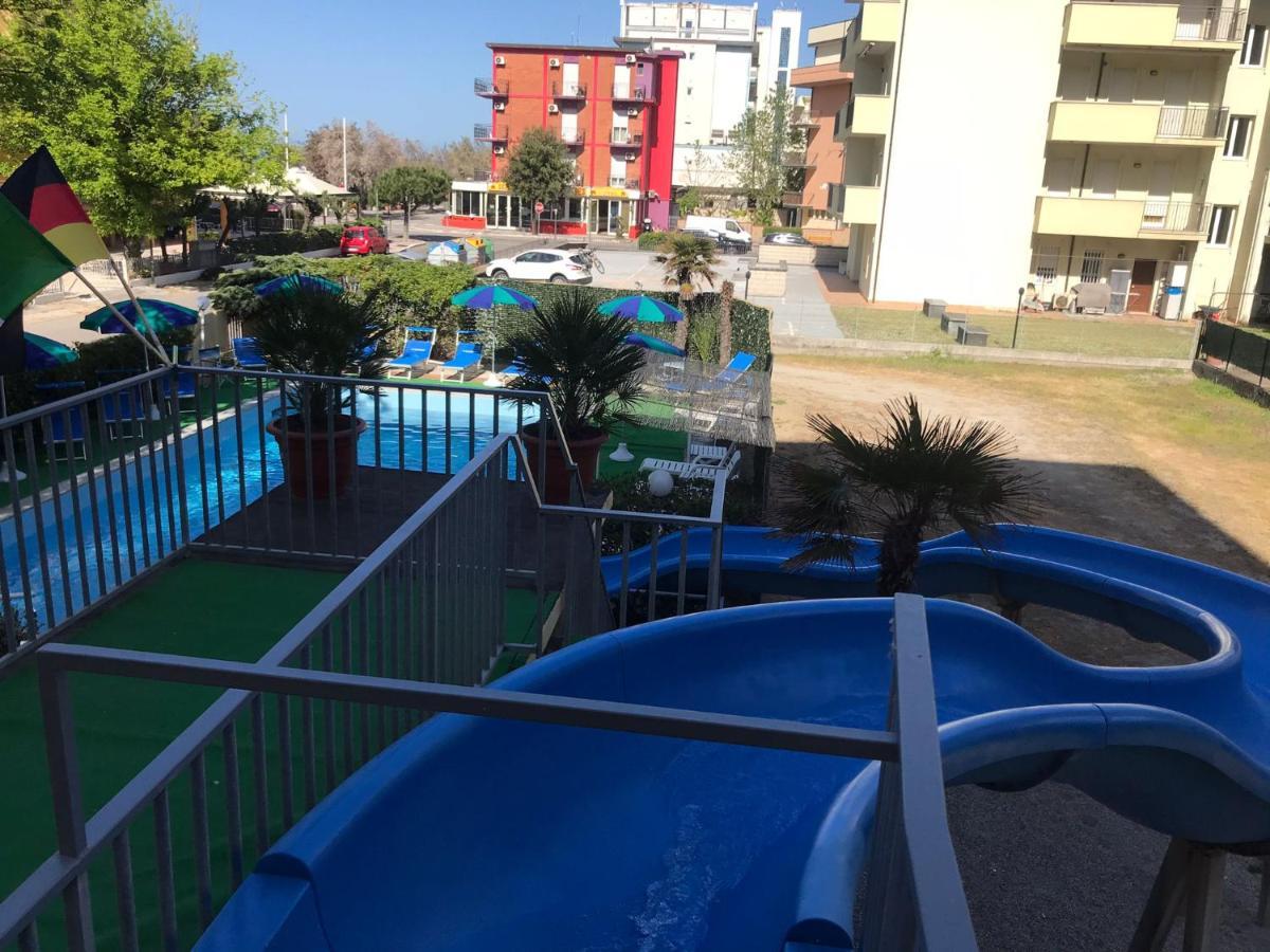 Club Hotel Residence Cesenatico Exterior foto