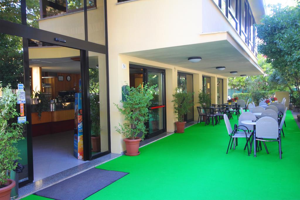 Club Hotel Residence Cesenatico Exterior foto