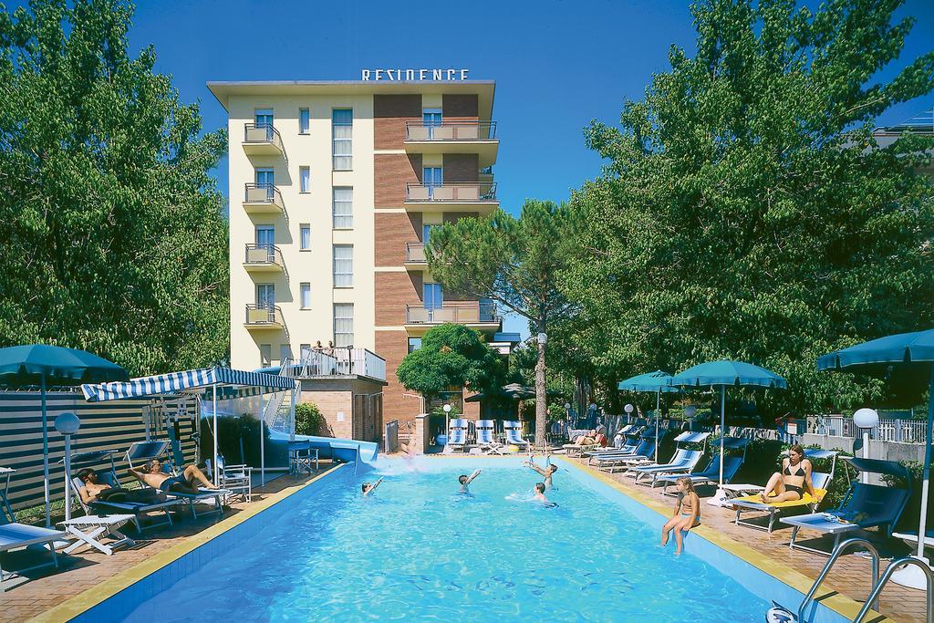 Club Hotel Residence Cesenatico Exterior foto